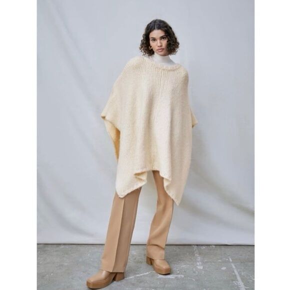 Zara Extra Long Knit Poncho Sweater in Cream Size Medium - Picture 1 of 10